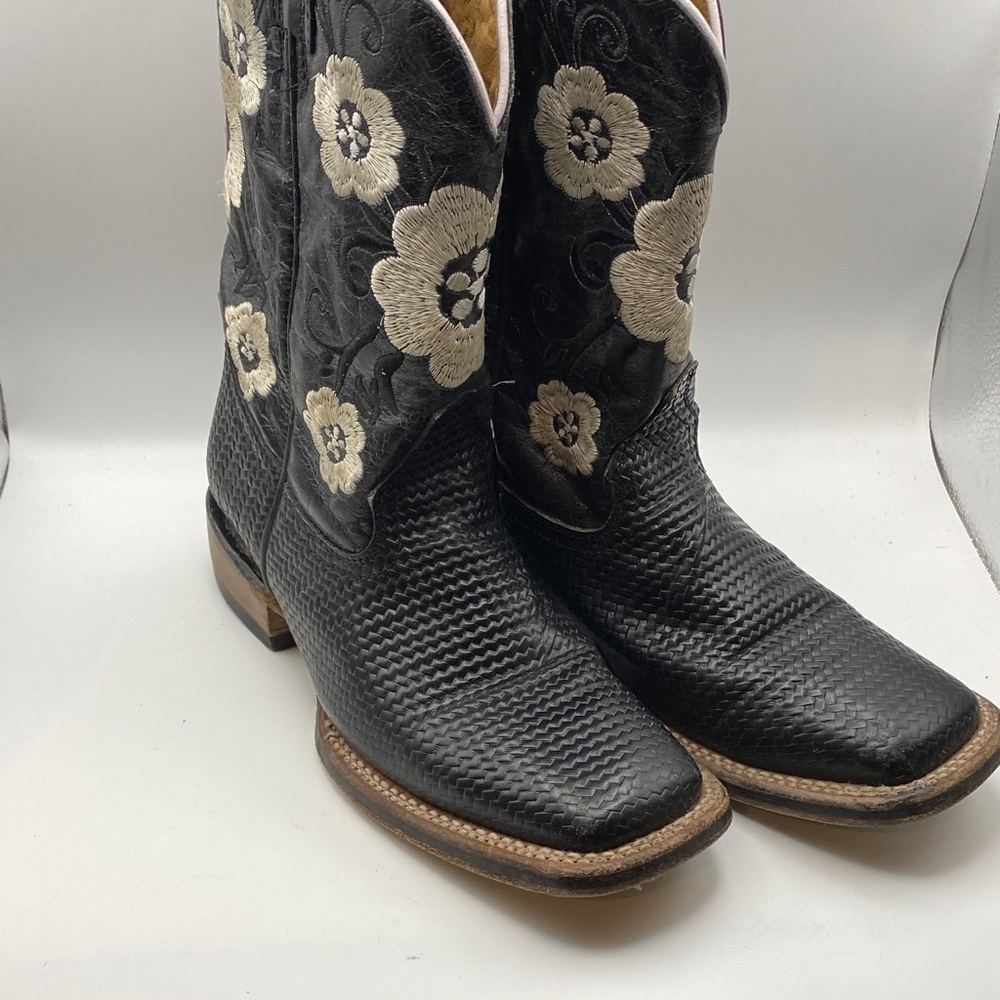 Armenta Black and Tan Floral Heeled Boots